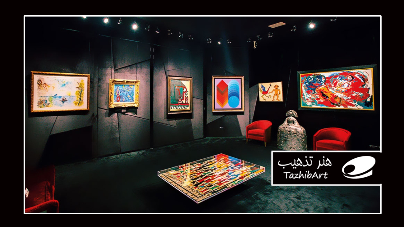تصویر یک فضای گالری سنتی برای مقاله گالری آنلاین چیست و چگونه به هنرمندان کمک می‌کند؟